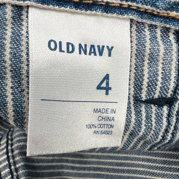 Old Navy The Diva Cuffed Hem Striped Jean Shorts Size 4 Women’s - Picture 4 of 5
